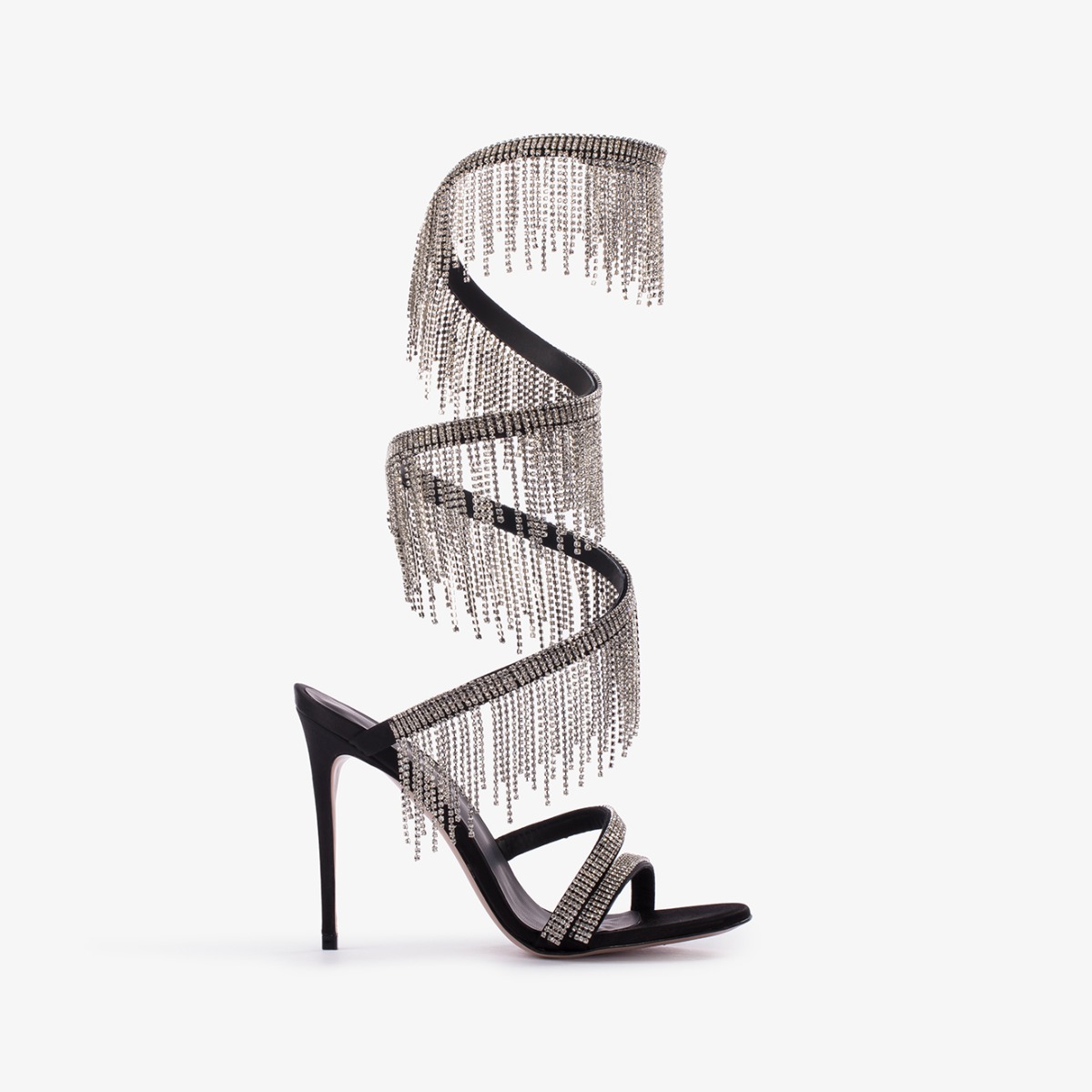 Sandale satin noir avec franges argentées - Le Silla