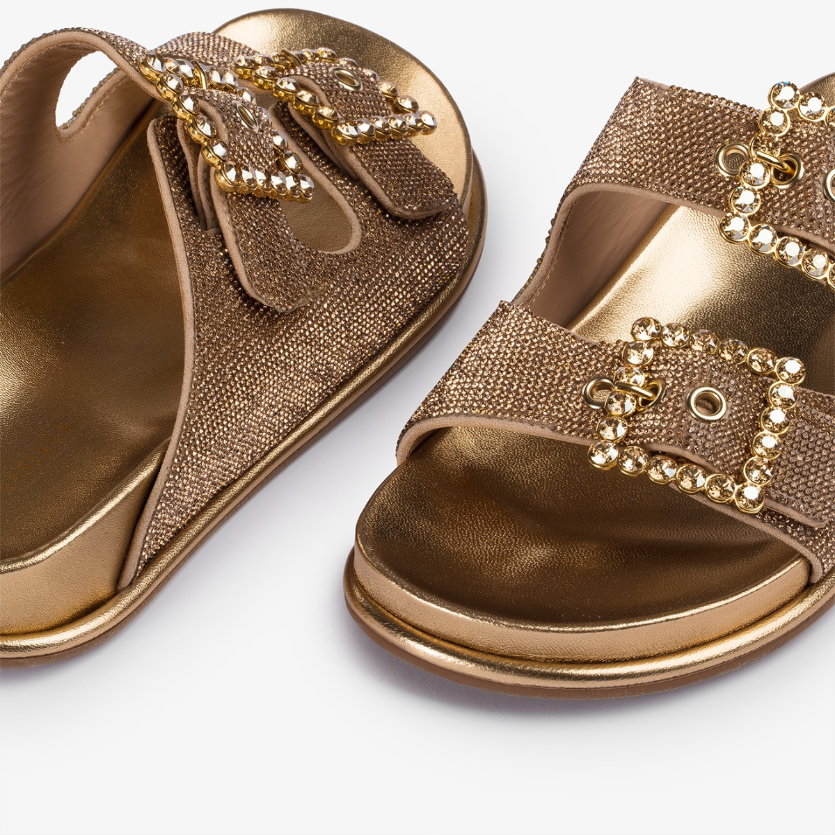 SANDALE POOLSIDE - Le Silla | Official Online Store