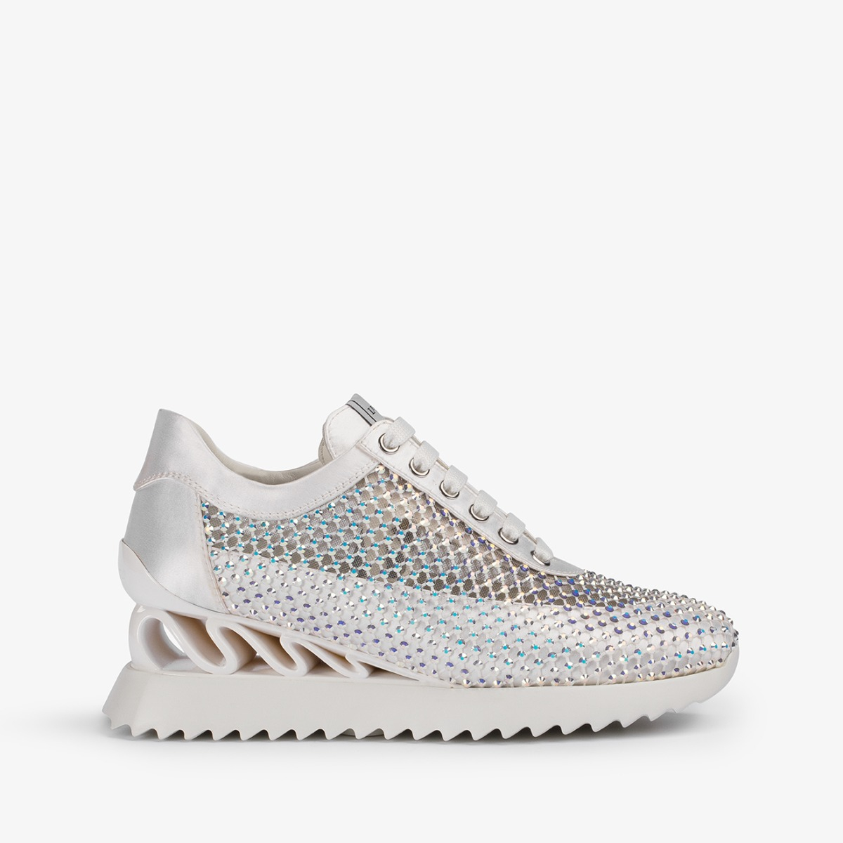 Paper white fishnet sneaker with Crystals Le Silla