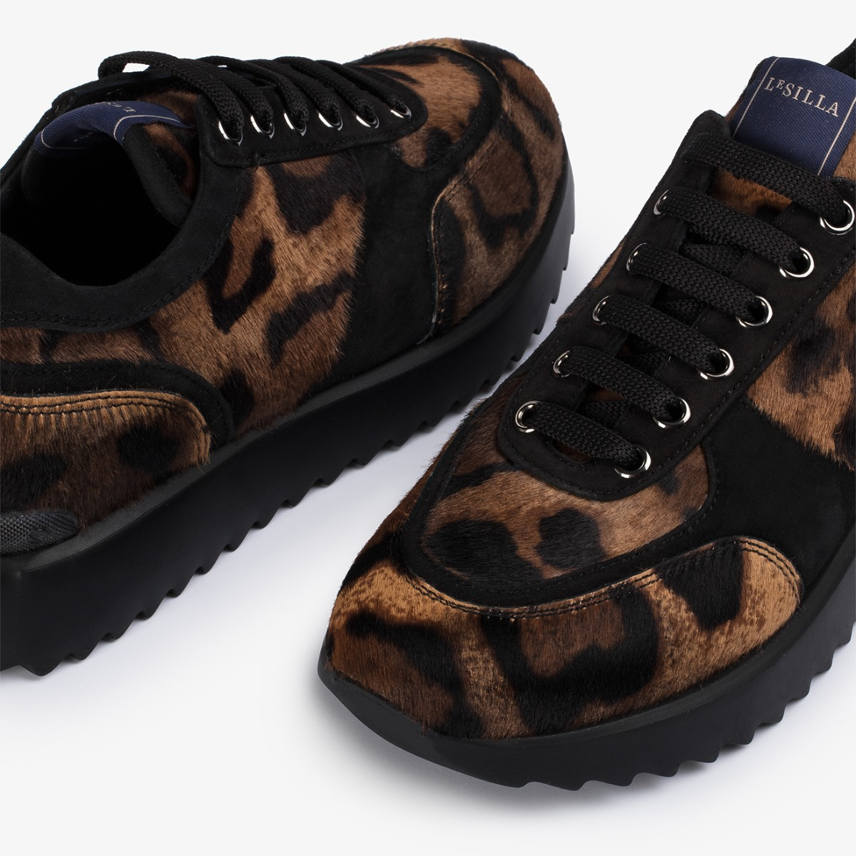 RUNNING CLAIRE - Le Silla | Official Online Store
