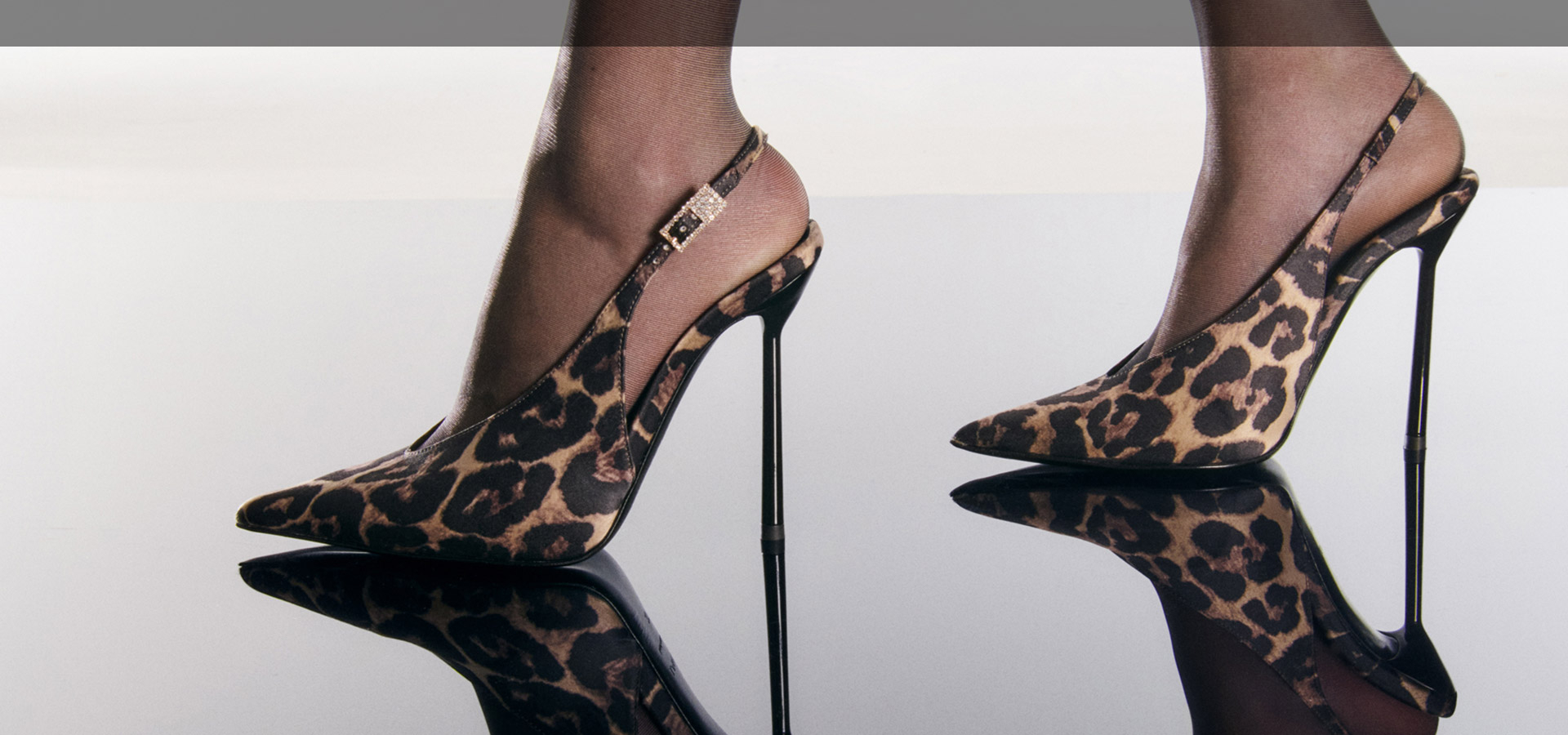 MID SEASON SALE -30% | Le Silla | Official Online Store