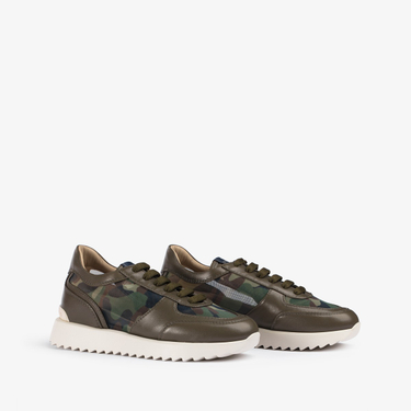 CLAIRE RUNNING ARMY | Le Silla