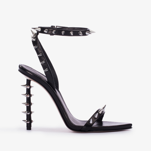 Le Silla Sandalo pelle nero con borchie argento